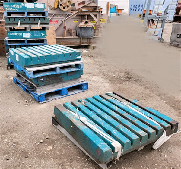 Lot Of Metso - Nordberg Spare Jaw Plates For C110 Jaw Crusher)